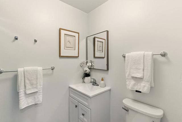 707 Fathom Drive, San Mateo CA: https://media.crmls.org/mediaz/4325932f-594e-448d-95bf-1f63807db536.jpg