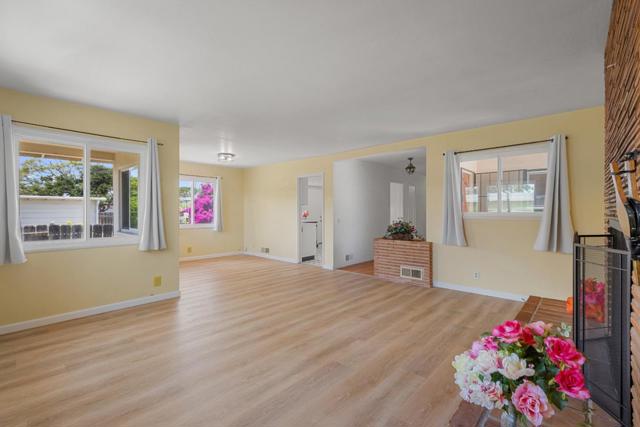 7 Setter Place, Monterey CA: https://media.crmls.org/mediaz/4325dc24-61e9-4d91-869a-87415c569171.jpg