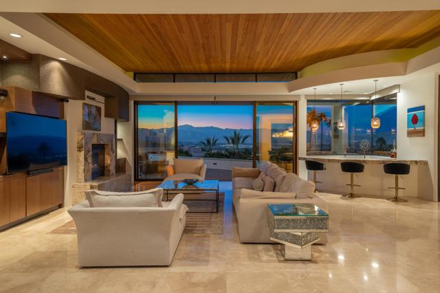 15 Buena Vista Court, Rancho Mirage CA: https://media.crmls.org/mediaz/43265b2a-3799-4ffb-906f-8d0a4f31551a.jpg