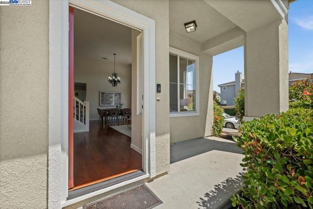 4775 Mahogany St, Dublin CA: https://media.crmls.org/mediaz/43267c0f-578b-4b1f-b1f1-a41bd710910c.jpg