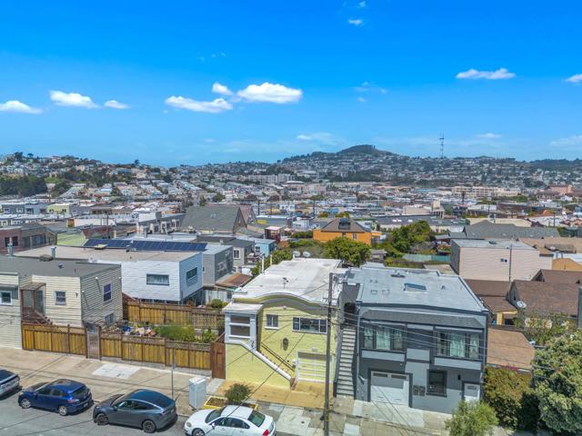 32 Cross Street, San Francisco CA: https://media.crmls.org/mediaz/4327416a-16ce-4434-b3ea-b4528631f77c.jpg