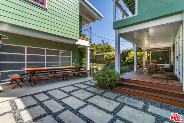 3734 Wade Street, Los Angeles CA: https://media.crmls.org/mediaz/43277f78-059a-4257-af87-38c1204c8599.jpg