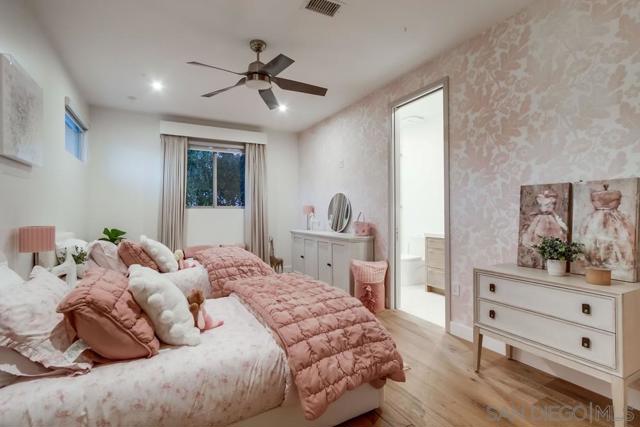 Image 38 of 71 For 5435 Parkview Dr.