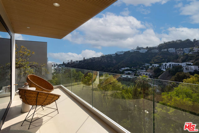 1943 Sunset Plaza Drive, Los Angeles CA: https://media.crmls.org/mediaz/4329441f-6c81-450e-b3b7-22ad62f5093d.jpg