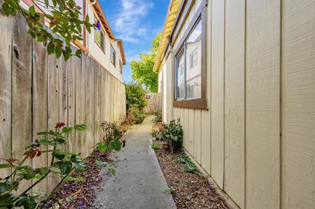 0 Oak Avenue, Half Moon Bay CA: https://media.crmls.org/mediaz/432a1277-533c-48dd-b02b-9d7dd1ade86d.jpg