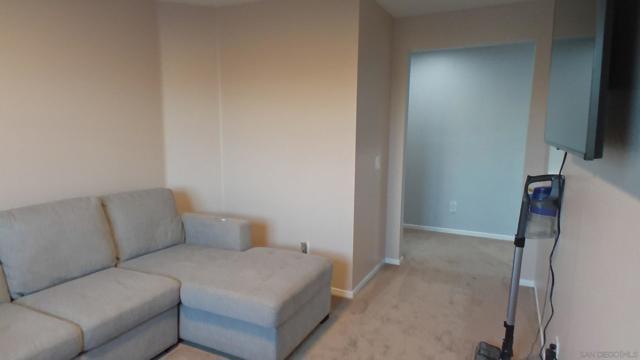 843 Caminito Las Olas, Chula Vista CA: https://media.crmls.org/mediaz/432a42ed-96da-41b6-aeae-3484a7626321.jpg