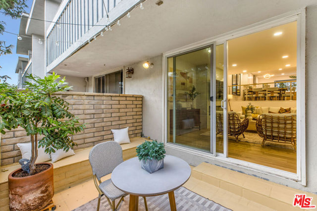 4804 La Villa Marina, Marina del Rey CA: https://media.crmls.org/mediaz/432acfc3-36c6-42bf-a63d-530feb26f83f.jpg