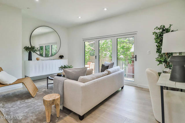 514 W Washington Boulevard, Pasadena CA: https://media.crmls.org/mediaz/432b0498-58bf-45f2-a5f0-462c2d5e7d95.jpg