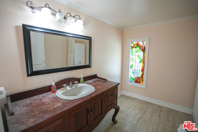 19616 Pine Valley Avenue, Porter Ranch CA: https://media.crmls.org/mediaz/432b0ab9-0b0c-4faf-93aa-69b9b43cce93.jpg