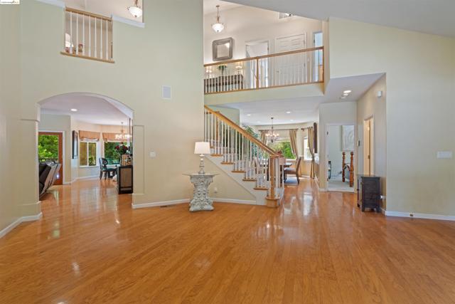 Image 3 of 51 For 628 Stanley Ln