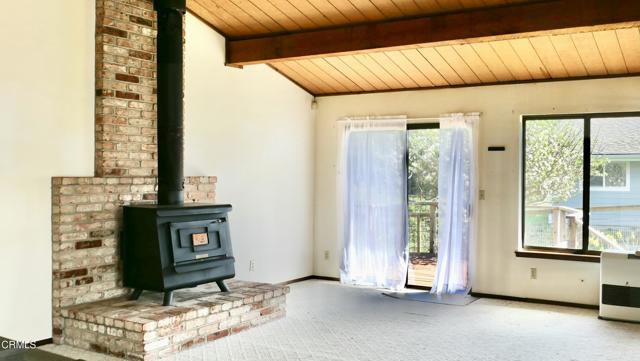 620 Dubois Lane, Fort Bragg CA: https://media.crmls.org/mediaz/432c18fd-0e12-4eaf-8e71-96165c41d96a.jpg
