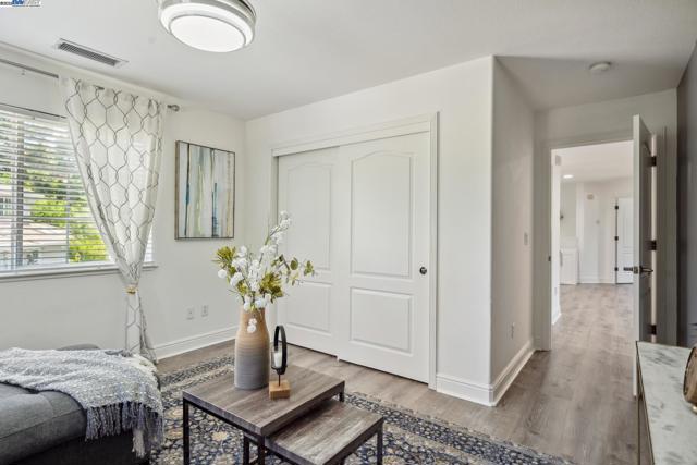 418 Golf Ct, Walnut Creek CA: https://media.crmls.org/mediaz/432ccc8b-c289-465c-992d-50f26207167d.jpg