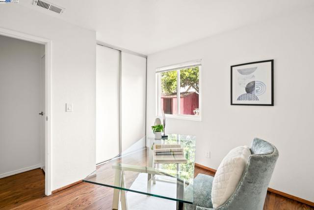 2935 Pine Valley Rd, San Ramon CA: https://media.crmls.org/mediaz/432d0f3e-920b-44e9-98e3-ec830ee8aa9e.jpg
