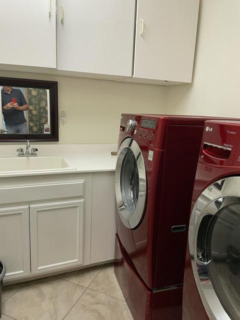 3690 Sorksbill S Drive, Hemet CA: https://media.crmls.org/mediaz/432d6fb8-0471-4ab2-83d5-0f8e46c2a9f2.jpg