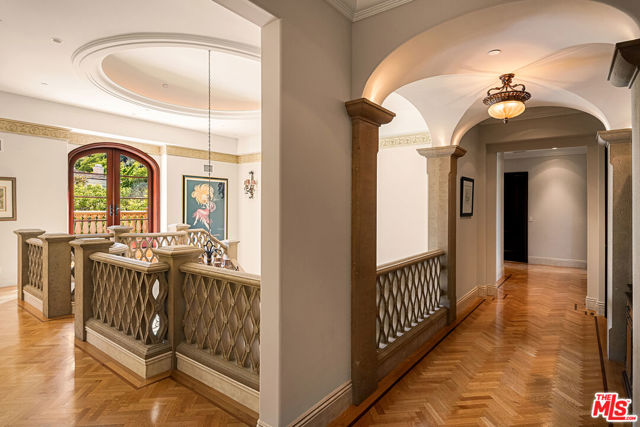 6 Bed Home for Sale in Beverly Hills, California