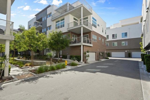 2035 Bravo Loop, Chula Vista CA: https://media.crmls.org/mediaz/432f31bb-0dcf-44a5-9aa4-df65659897d6.jpg