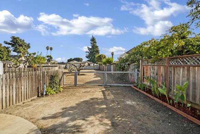 119 Ford Street, Watsonville CA: https://media.crmls.org/mediaz/432f722f-5ae1-416a-b45f-eeec2026d1fa.jpg