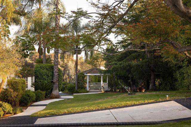 15017 Skyridge Road, Poway CA: https://media.crmls.org/mediaz/432f731a-9a07-443a-a064-1c8c107b41a9.jpg