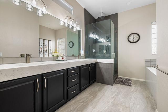 44580 S Heritage Palms Drive, Indio CA: https://media.crmls.org/mediaz/4330031e-2494-4197-9bf9-b854db32edfa.jpg