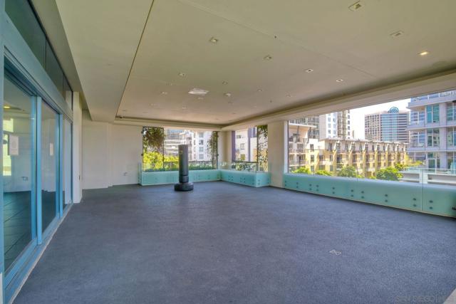 1388 Kettner Blvd, San Diego CA: https://media.crmls.org/mediaz/4331be88-c00a-44e0-9800-fc4f28375524.jpg