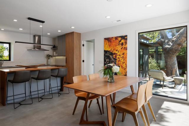 137 30th Avenue, San Mateo CA: https://media.crmls.org/mediaz/4331f853-df1d-4378-91eb-10ec5538c26c.jpg