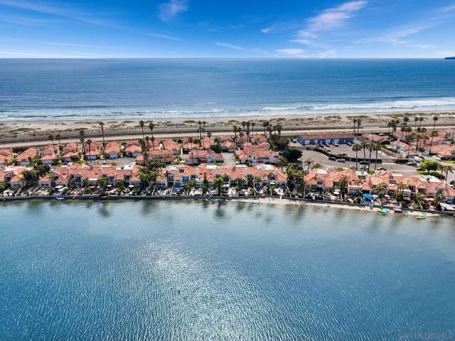59 Tunapuna Ln, Coronado CA: https://media.crmls.org/mediaz/43324df6-c078-4214-9842-a8204f8b40c9.jpg