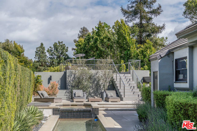 7640 Woodrow Wilson Drive, Los Angeles CA: https://media.crmls.org/mediaz/43325ce6-0e73-494d-8b44-c4a5684cf203.jpg