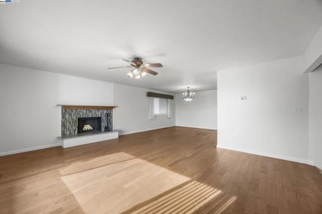 699 Fiesta Place, Hayward CA: https://media.crmls.org/mediaz/433277aa-6806-49f7-90a8-d1c08cdfb924.jpg