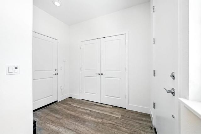 29341 Hub Court, Hayward CA: https://media.crmls.org/mediaz/4332814a-10fc-405e-95ac-7c451f677706.jpg