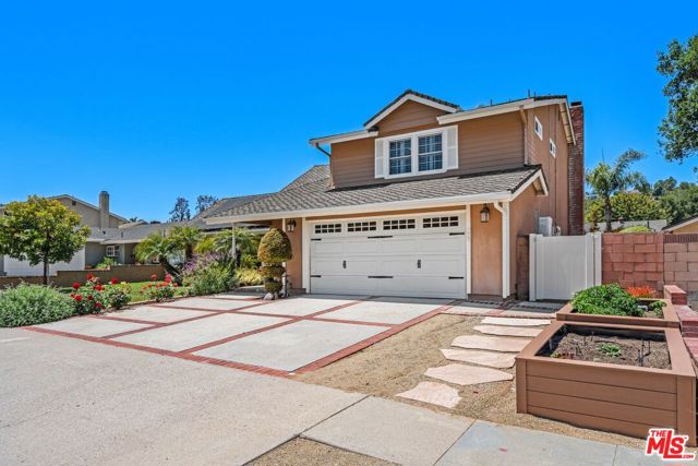 247 Fallbrook Avenue photo 5