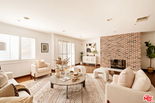 1212 Ocean Park Boulevard, 2 photo 2