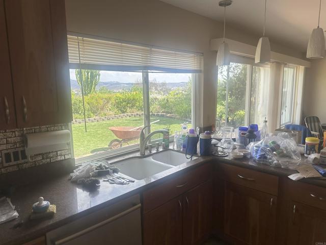 13539 Pequot Drive, Poway CA: https://media.crmls.org/mediaz/43331954-323e-4a8b-ac75-126bc3d8d32a.jpg