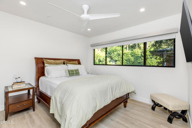 1240 Chateau Road, Pasadena CA: https://media.crmls.org/mediaz/43334144-30f6-4a28-a79e-c99bf75a4f1d.jpg