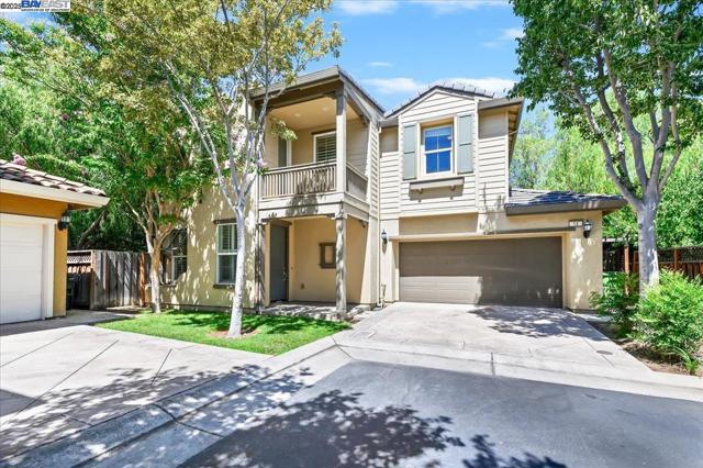 13 S Aldea Street, Mountain House CA: https://media.crmls.org/mediaz/4333dfa7-c43b-484e-9016-c9595ebbf5ae.jpg