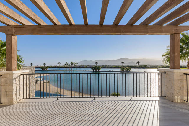 83145 N Shore Drive, Indio CA: https://media.crmls.org/mediaz/433544b5-3193-4b43-af97-483c82d5e33a.jpg