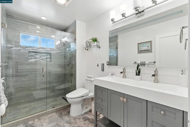 1201 Valle Vista Ave, Vallejo CA: https://media.crmls.org/mediaz/433570a4-187e-47b9-82d2-49b0c5ee5941.jpg