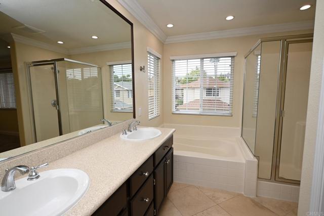 Detail Gallery Image 16 of 26 For 2825 W Canyon Ave, San Diego,  CA 92123 - 3 Beds | 2/1 Baths