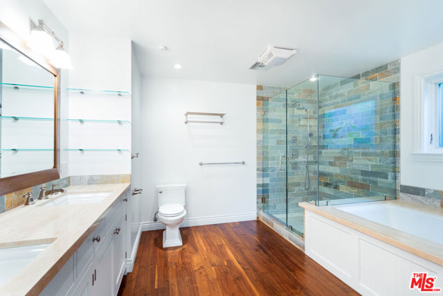 702 Pacific Ave., Venice CA: https://media.crmls.org/mediaz/433707a0-67a9-4cd9-bf16-c4748d2e02cc.jpg