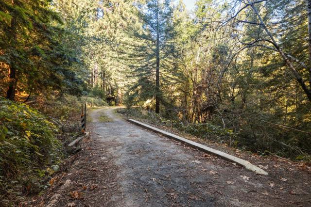 24140 Schulties Road, Los Gatos CA: https://media.crmls.org/mediaz/4337b582-aba6-4c3a-875c-ba01a91e4221.jpg
