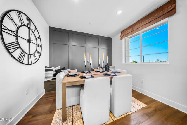 586 Via Chelsea, Camarillo CA: https://media.crmls.org/mediaz/433874be-c093-4af8-88b8-a9cdee8a229b.jpg