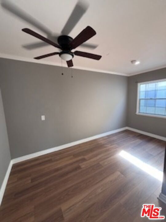 6226 3/4 De Longpre Avenue, Los Angeles CA: https://media.crmls.org/mediaz/433874c8-8630-4575-834e-652bd968c35b.jpg