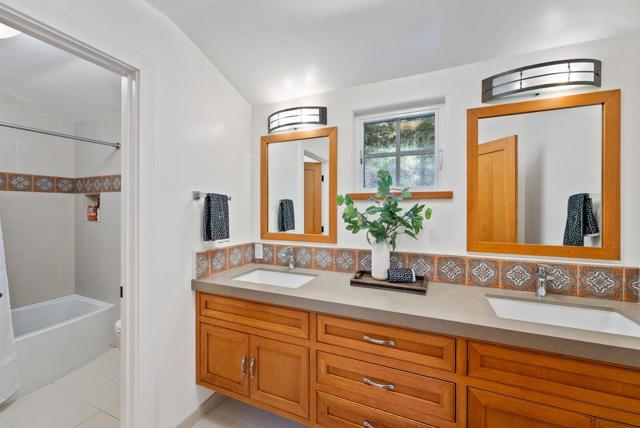 105 Zanzibar Drive, Aptos CA: https://media.crmls.org/mediaz/43390594-2245-4143-a308-5c1605f87e7f.jpg