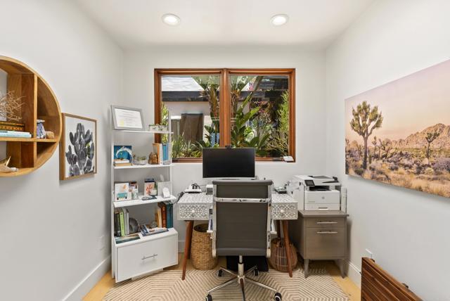 Detail Gallery Image 13 of 31 For 1370 Neptune Ave, Encinitas,  CA 92024 - 4 Beds | 4/1 Baths