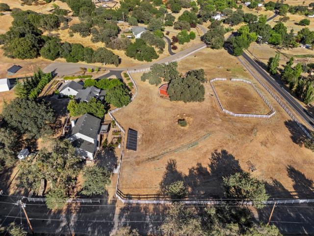 Image 76 of 90 For 157 Oak Knoll Court