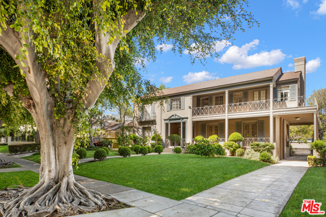 714 N Rodeo Drive Beverly Hills, California Classic 2 story 1930's Traditional, reminiscent of Old Beverly Hills. Located in one of the best blocks of the Beverly Hills Flats, featuring beautiful backyard, separate guest house, pool, etc. Incredible opportunity!!