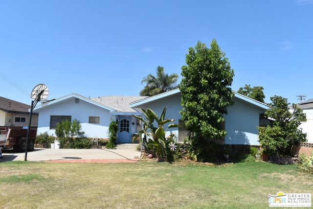 1385 Palm Avenue, Beaumont CA: https://media.crmls.org/mediaz/433a3266-a0d2-4101-8393-ec9e070b0ba1.jpg