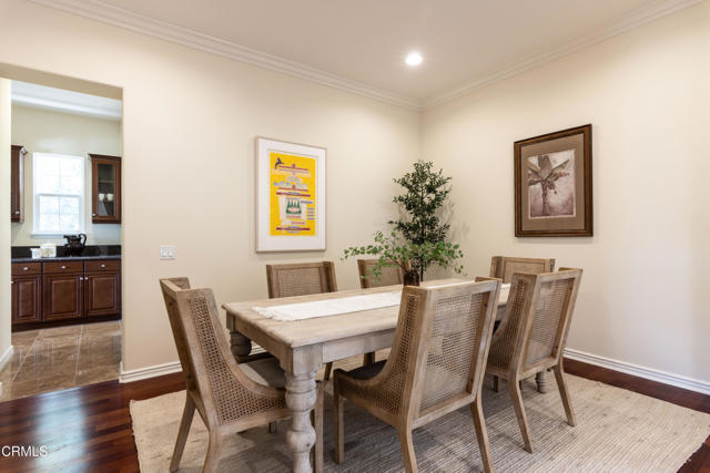 219 Via Rebecca, Thousand Oaks CA: https://media.crmls.org/mediaz/433b5406-cb93-4556-b9f4-888ee02cc075.jpg