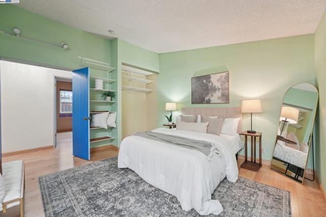 4942 Rocklin Dr, Union City CA: https://media.crmls.org/mediaz/433baa9d-4160-44af-b404-f582f1a91aeb.jpg