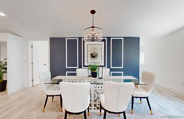 873 Towne Street, Costa Mesa CA: https://media.crmls.org/mediaz/433d0e63-3c72-4f46-97ad-47023c0e451e.jpg