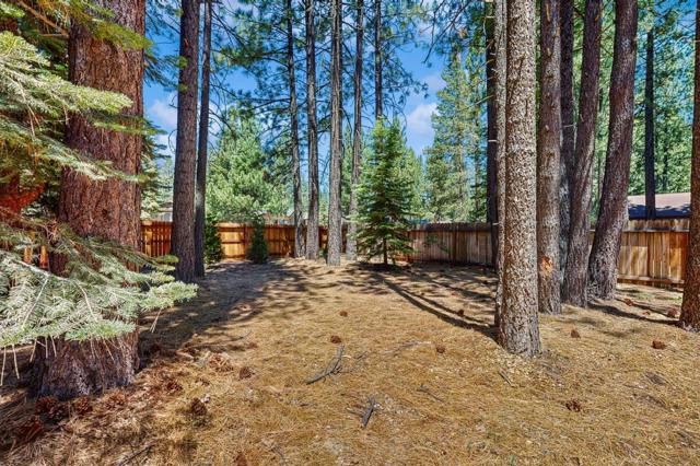 1188 Tokochi Street, South Lake Tahoe CA: https://media.crmls.org/mediaz/433d4e1f-5d87-4a4d-8ced-3bfb18a20c1c.jpg